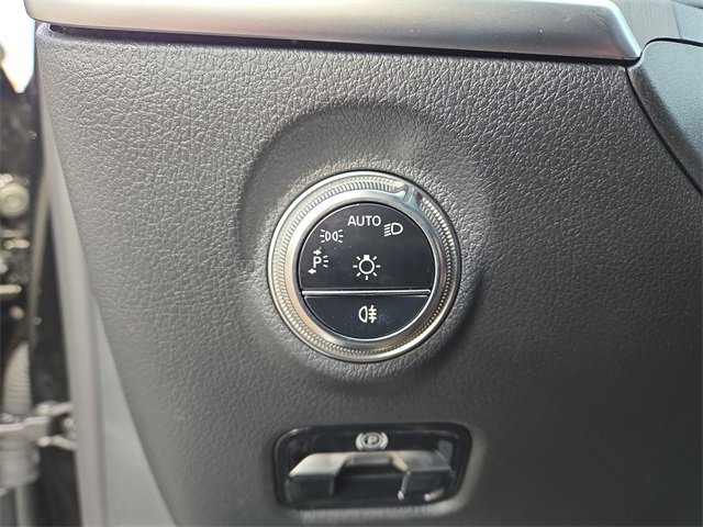 New 2025 Mercedes-Benz C 300 4MATIC Sedan image 19