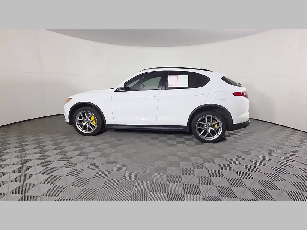 Used 2018 Alfa Romeo Stelvio Ti Sport AWD/4WD image 47
