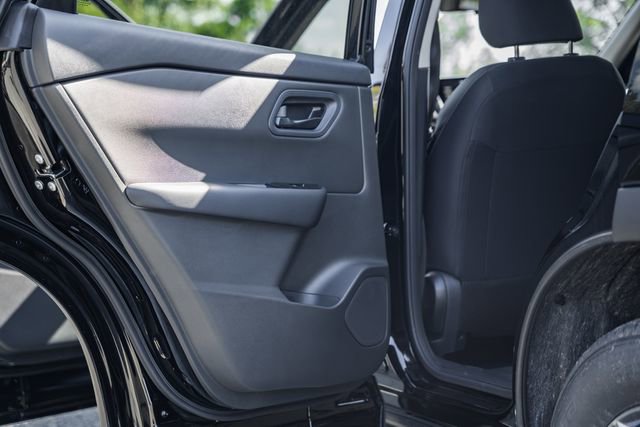 New 2026 Nissan Rogue S image 32