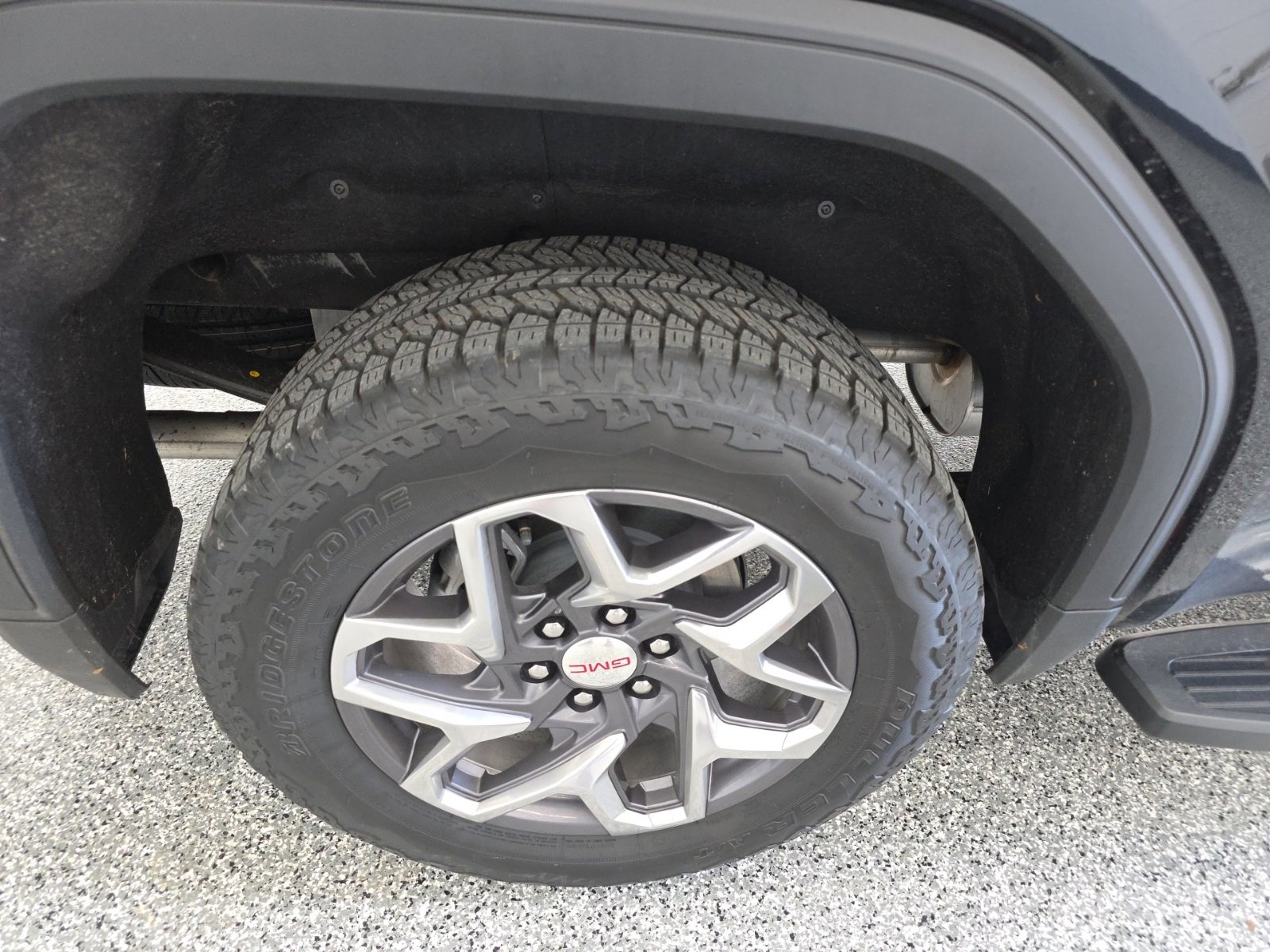 Used 2024 GMC Sierra 1500 SLT w/ SLT Premium Package image 16