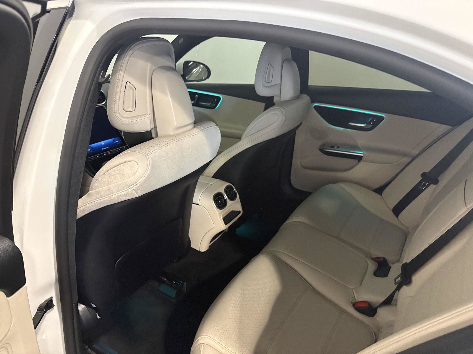 Used 2024 Mercedes-Benz C 300 4MATIC Sedan image 32