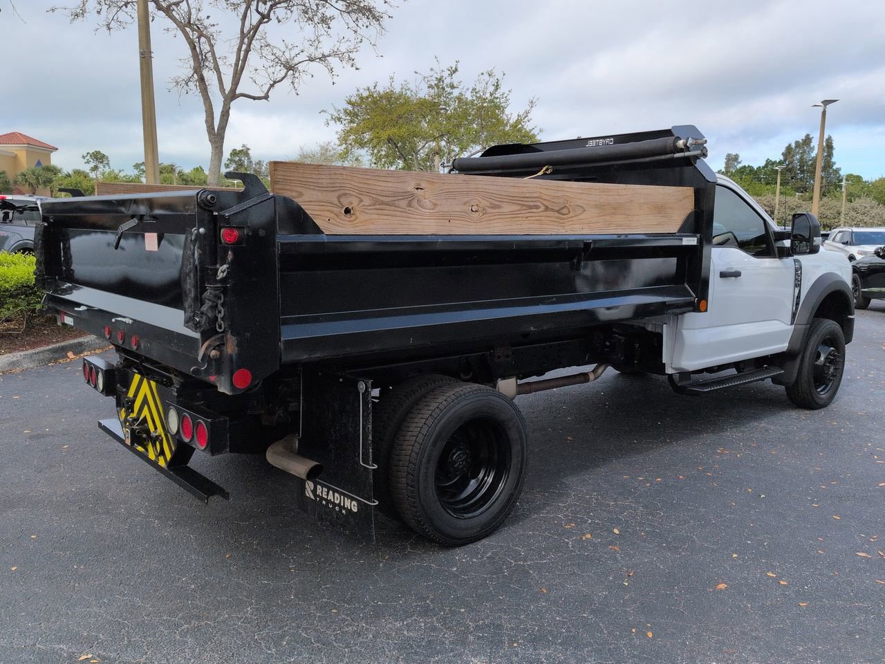 Used 2023 Ford F550 4x4 Regular Cab Super Duty image 4