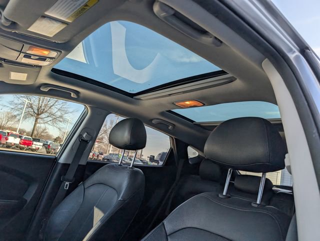 Used 2012 Hyundai Tucson Limited w/ Premium Pkg image 3