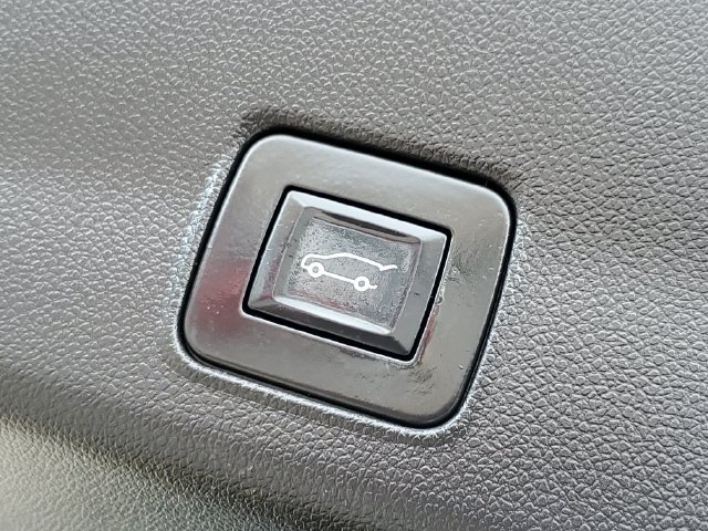 Used 2023 Chevrolet TrailBlazer ACTIV w/ Sun and Liftgate Package AWD/4WD image 33