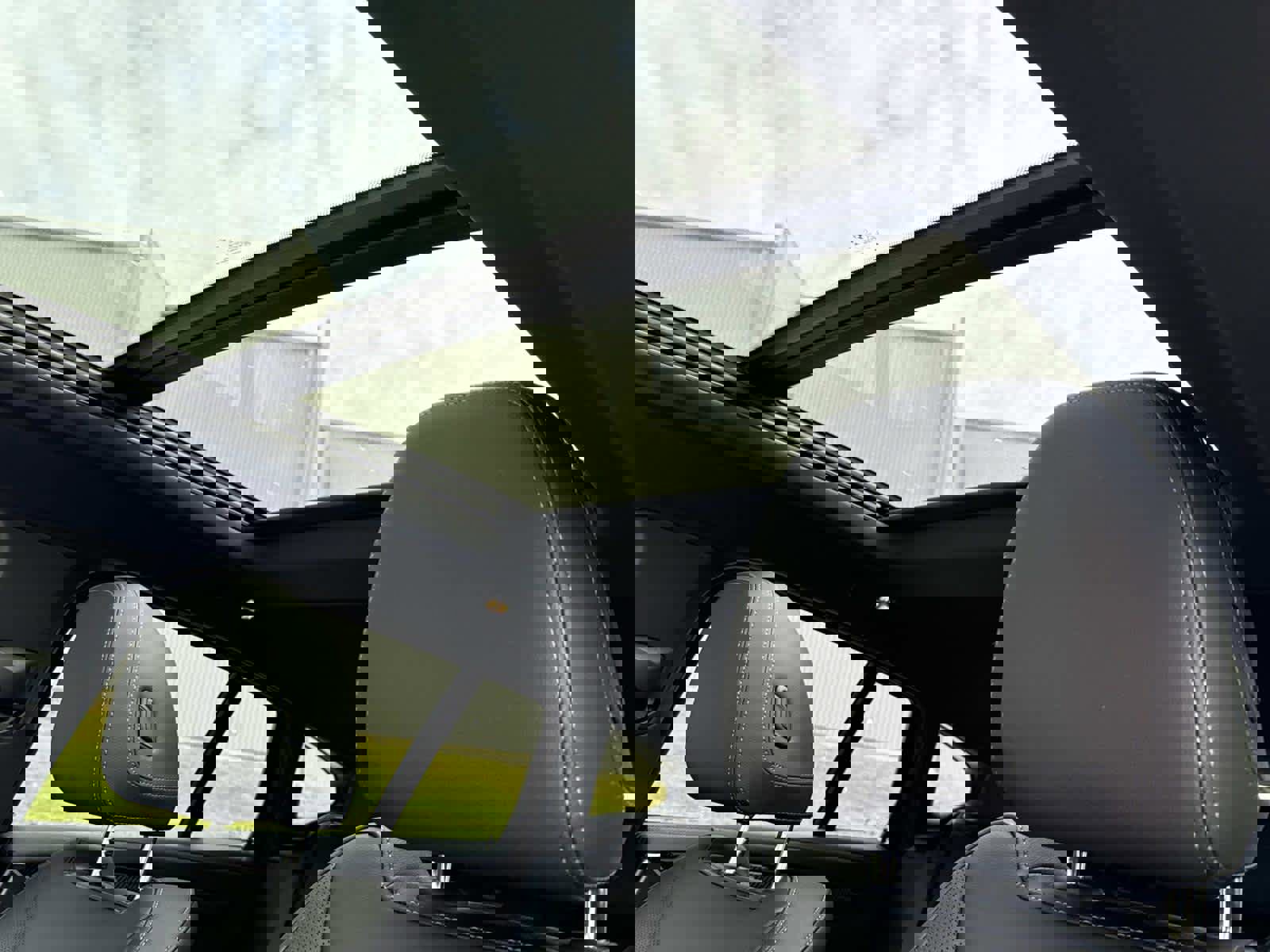 Certified 2024 BMW X4 M40i w/ Premium Package image 4