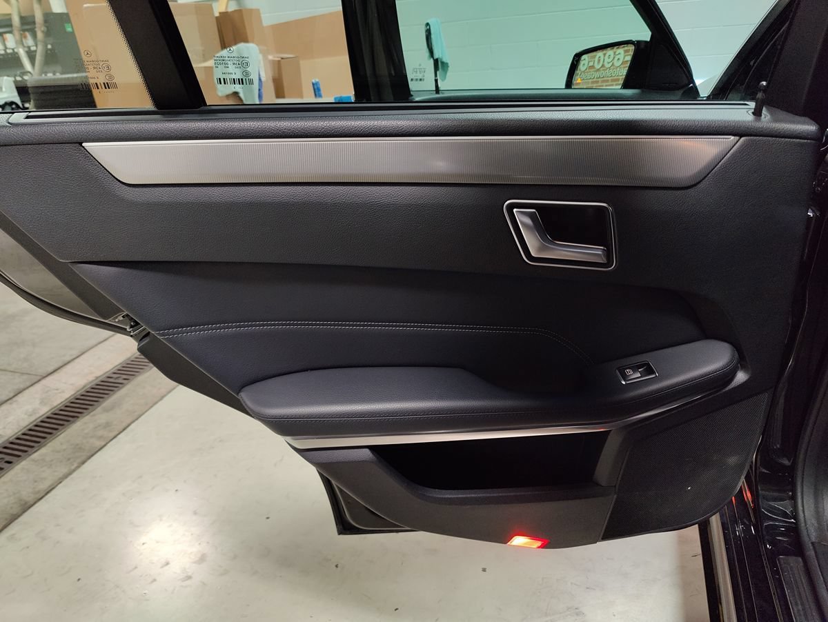 Used 2014 Mercedes-Benz E 350 4MATIC Wagon image 46