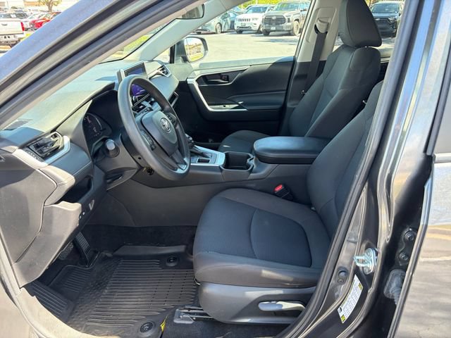 Certified 2023 Toyota RAV4 LE AWD/4WD image 27