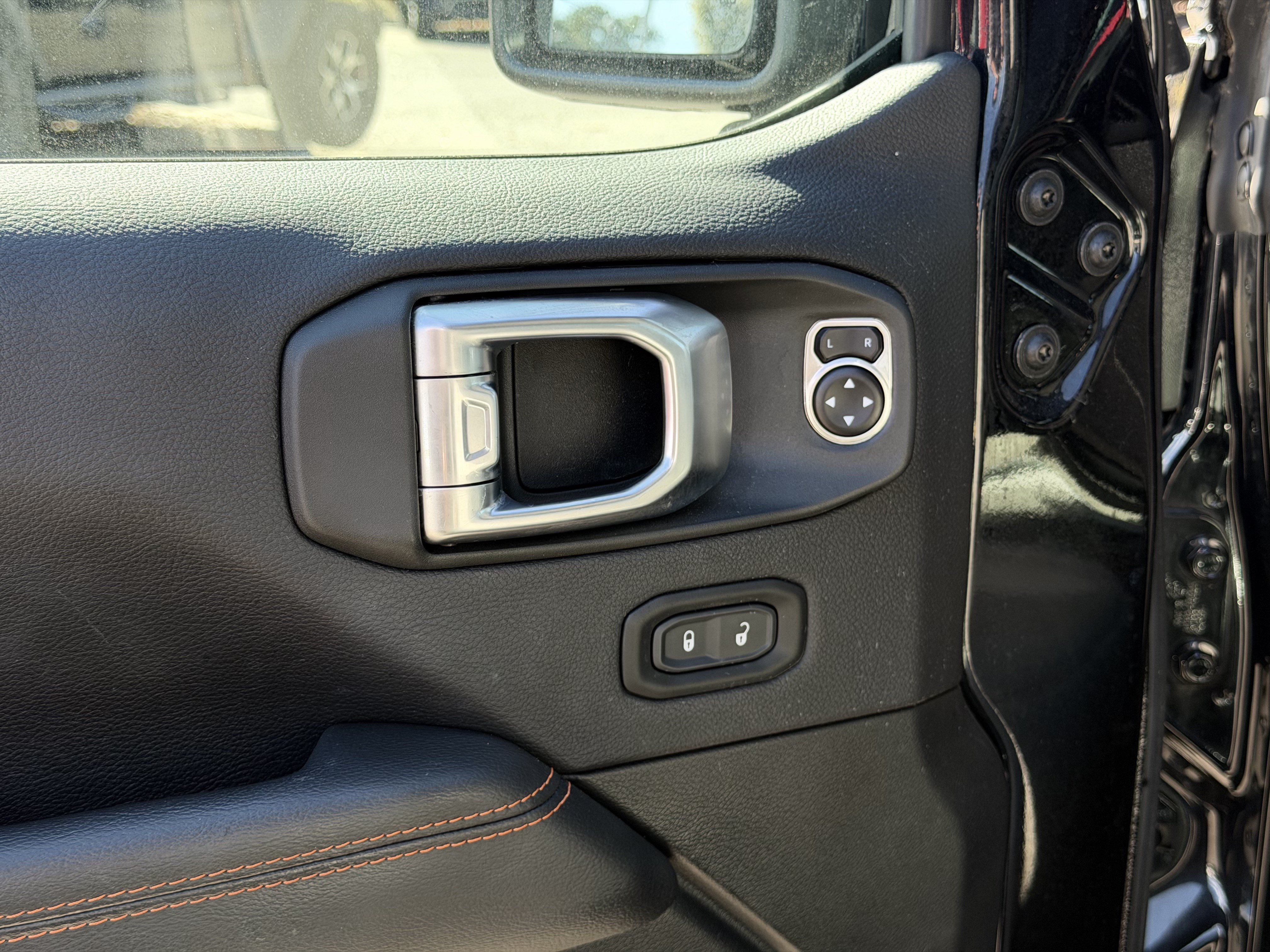 Used 2023 Jeep Gladiator Mojave w/ Cold Weather Group AWD/4WD image 15