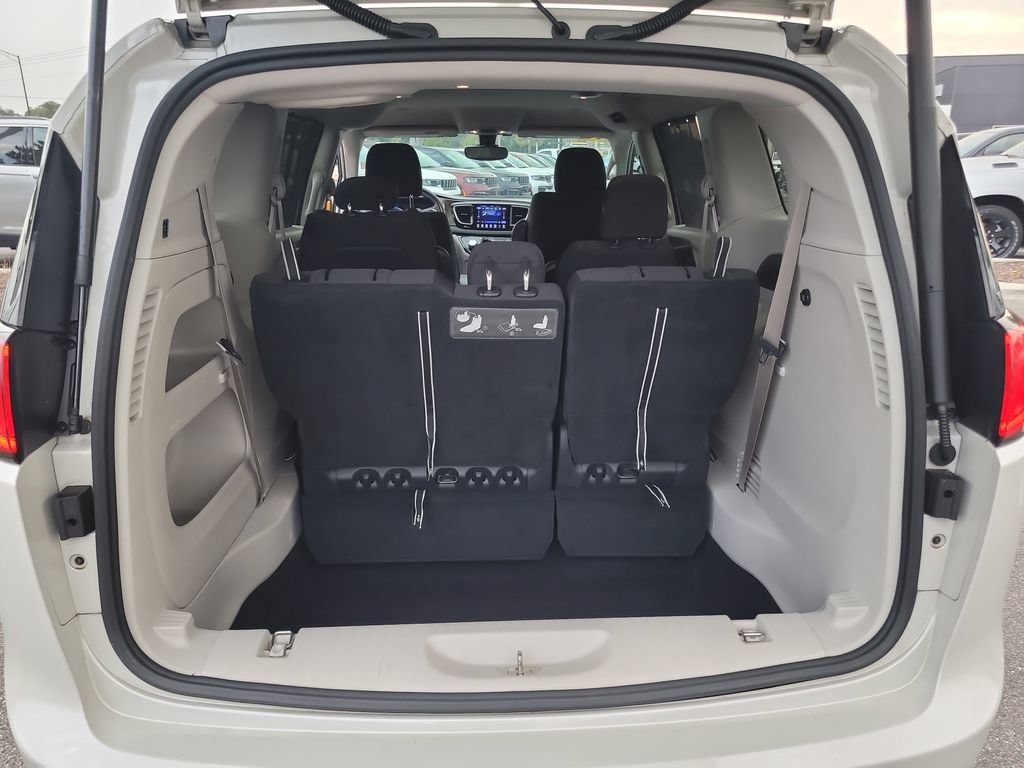 Certified 2017 Chrysler Pacifica Touring Plus w/ Security Group FWD image 8