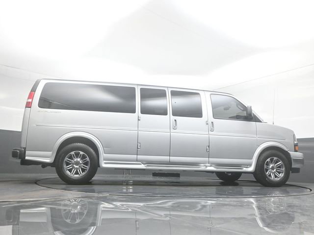 Used 2023 Chevrolet Express 2500 Extended image 62