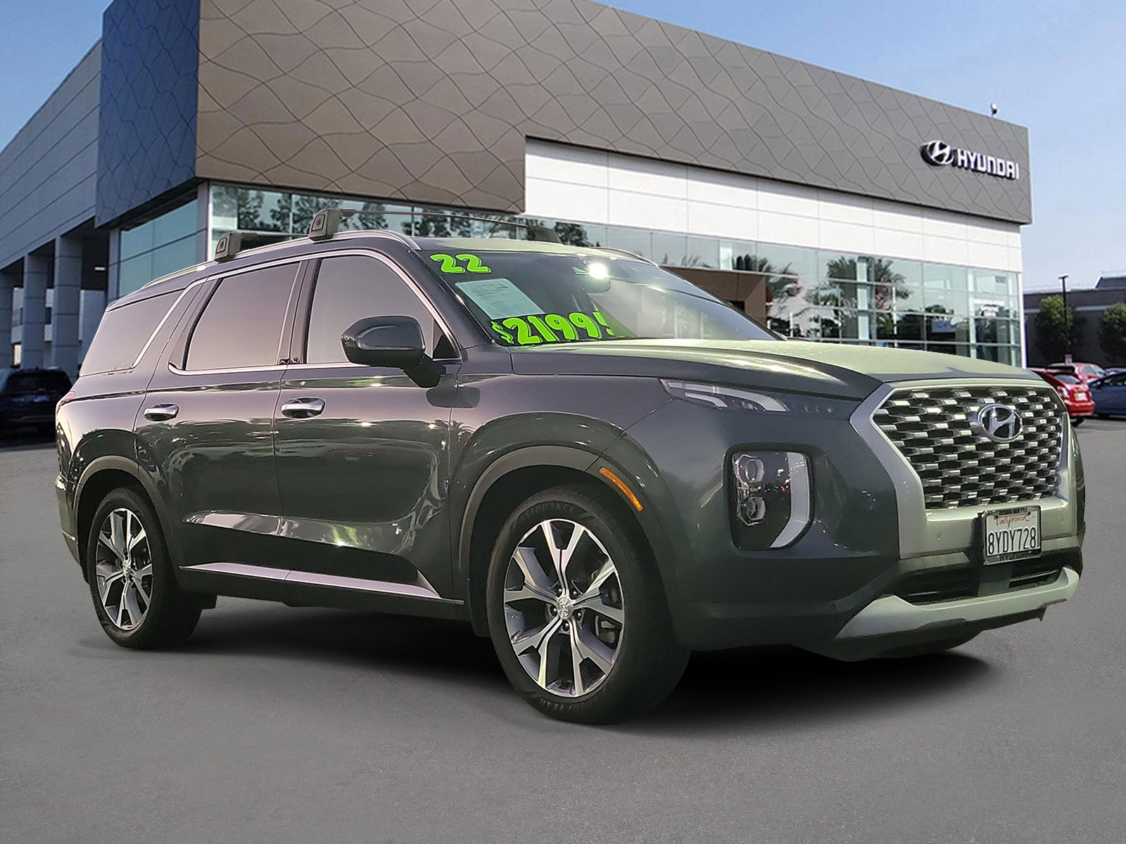 Used 2022 Hyundai Palisade SEL w/ 8P Bench Seat Package image 2