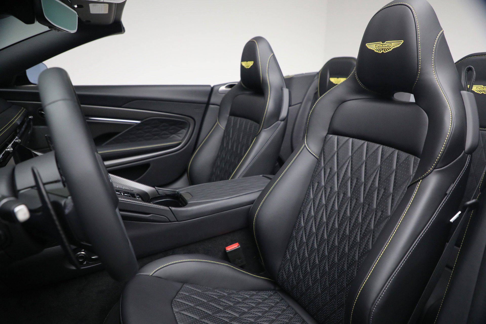 New 2026 Aston Martin DB12 Convertible image 27
