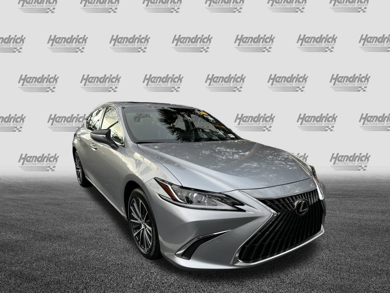 Certified 2022 Lexus ES 350 w/ Premium Package image 2