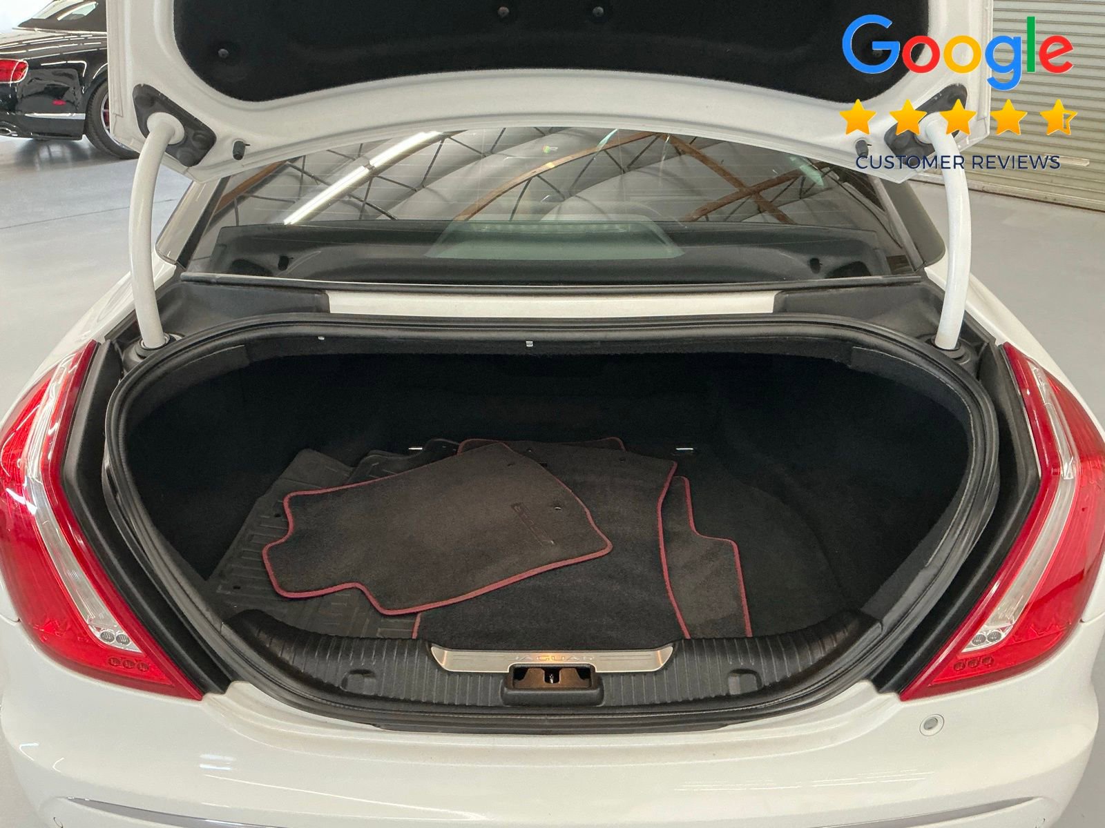 Used 2015 Jaguar XJ R LWB RWD image 17