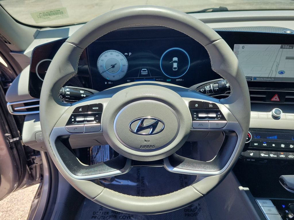 Used 2023 Hyundai Elantra SEL w/ Convenience Package FWD image 14