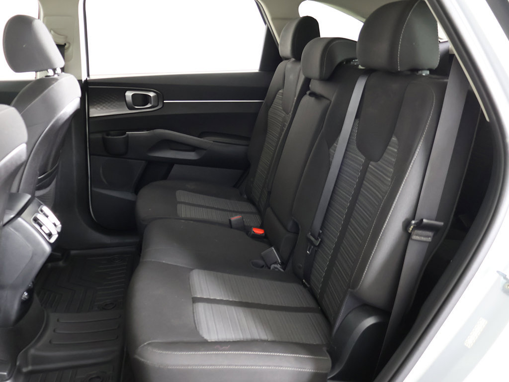 Used 2021 Kia Sorento LX AWD/4WD image 31