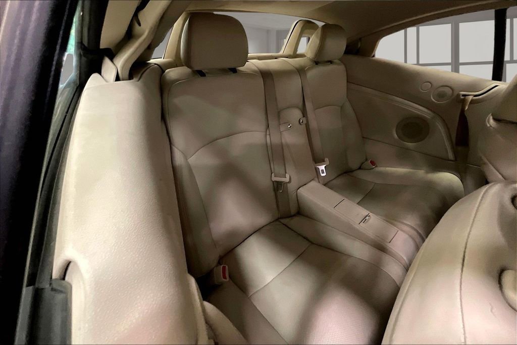 Used 2010 Lexus IS 250C RWD image 15