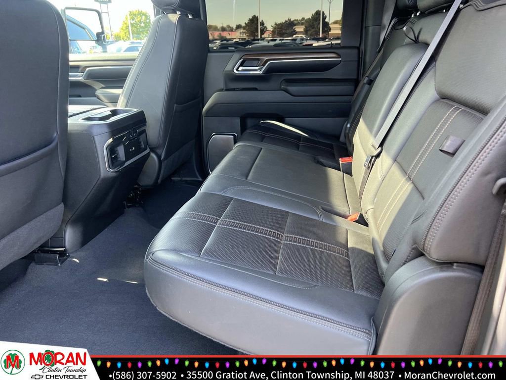 Certified 2024 Chevrolet Silverado 2500 High Country w/ Midnight Edition image 13