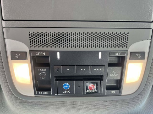 Used 2020 Acura MDX w/ Technology Package FWD image 32