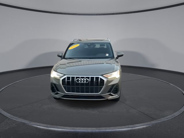 Used 2022 Audi Q3 2.0T Premium Plus w/ Premium Plus Package image 4