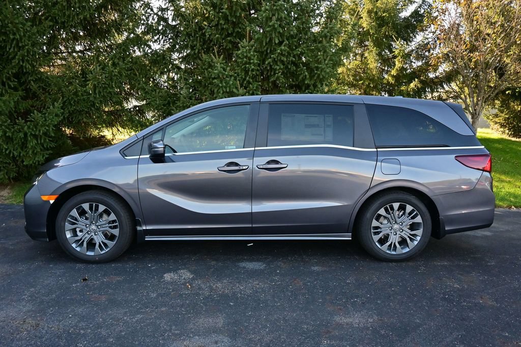 New 2027 Honda Odyssey Touring image 4