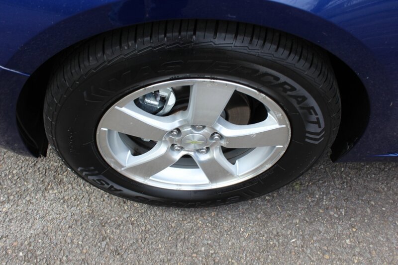 Used 2012 Chevrolet Cruze LT image 18