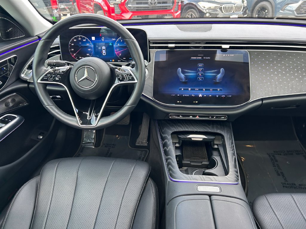 Used 2024 Mercedes-Benz E 350 4MATIC Sedan image 17