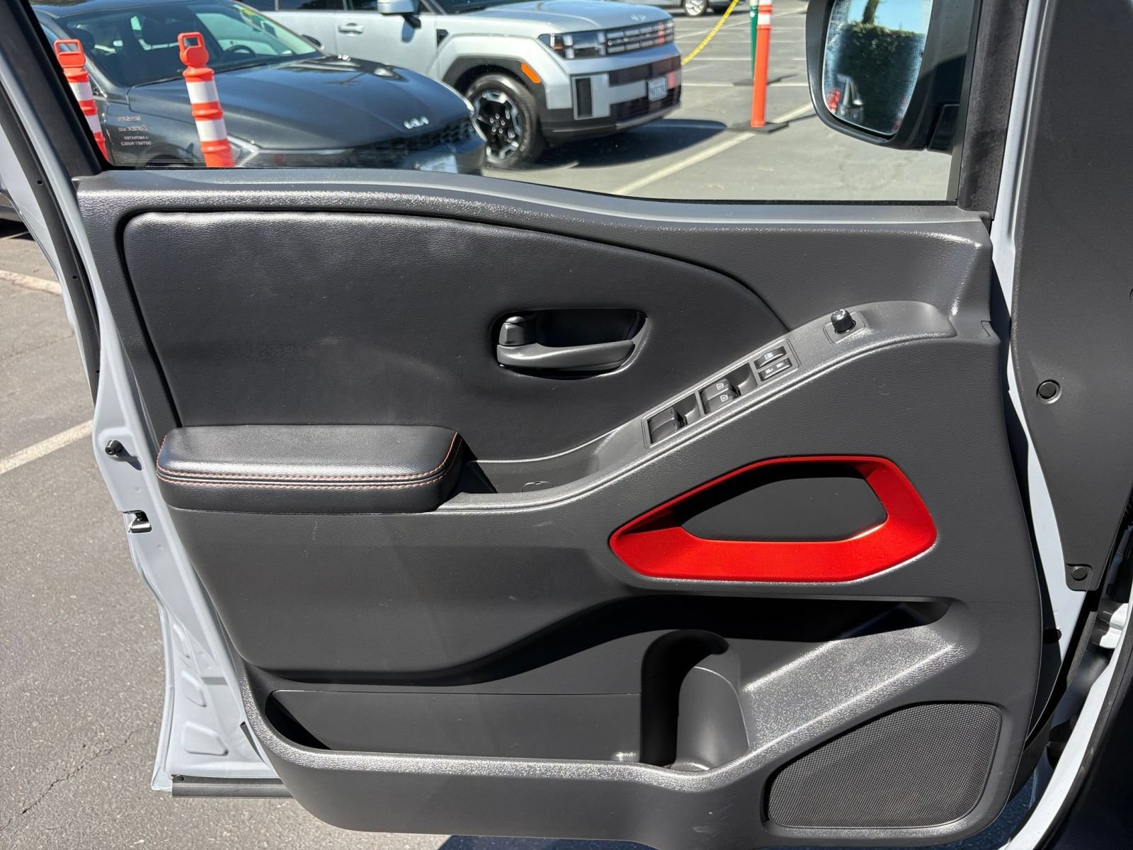 Used 2026 Nissan Frontier PRO-4X AWD/4WD image 18