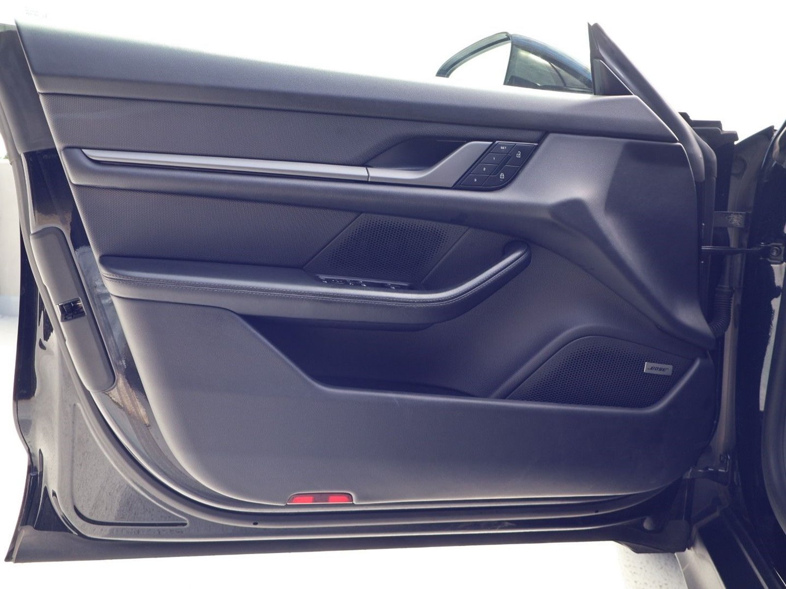 Certified 2025 Porsche Taycan w/ Premium Package RWD image 14