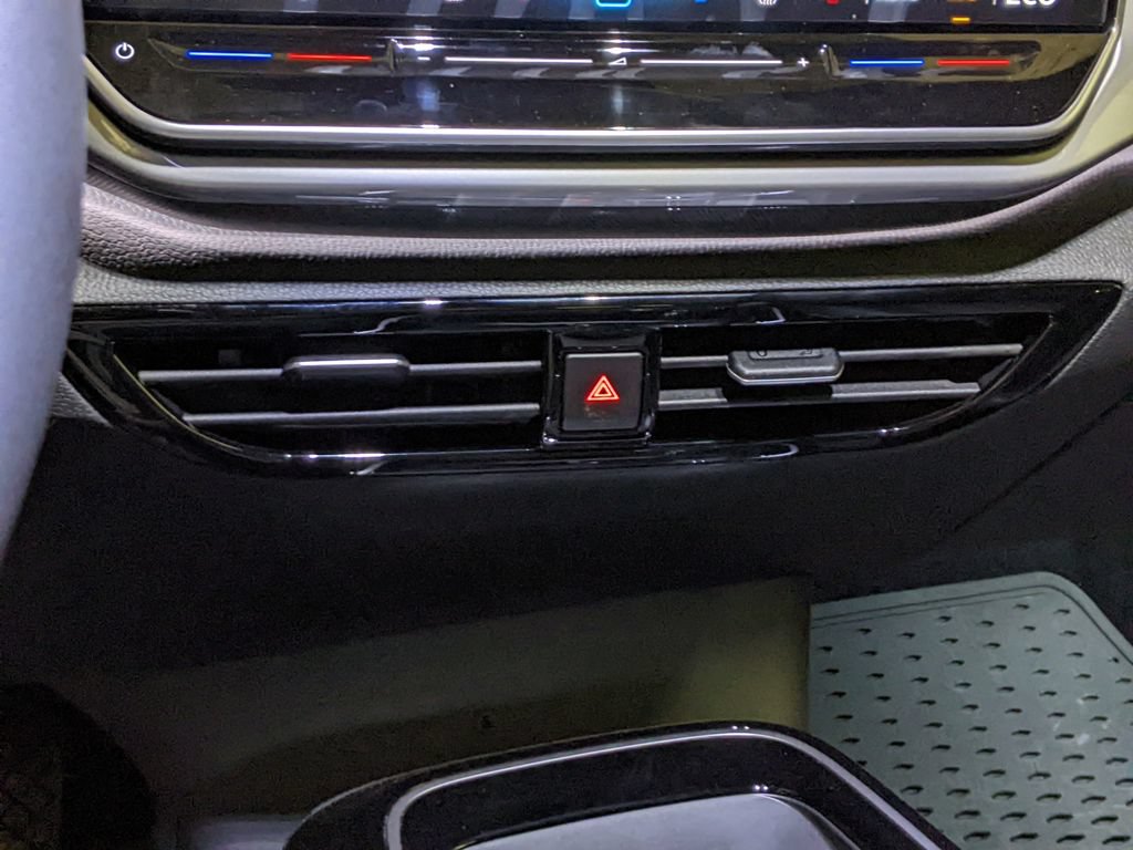 New 2026 Volkswagen ID.4 Pro S Plus AWD/4WD image 18