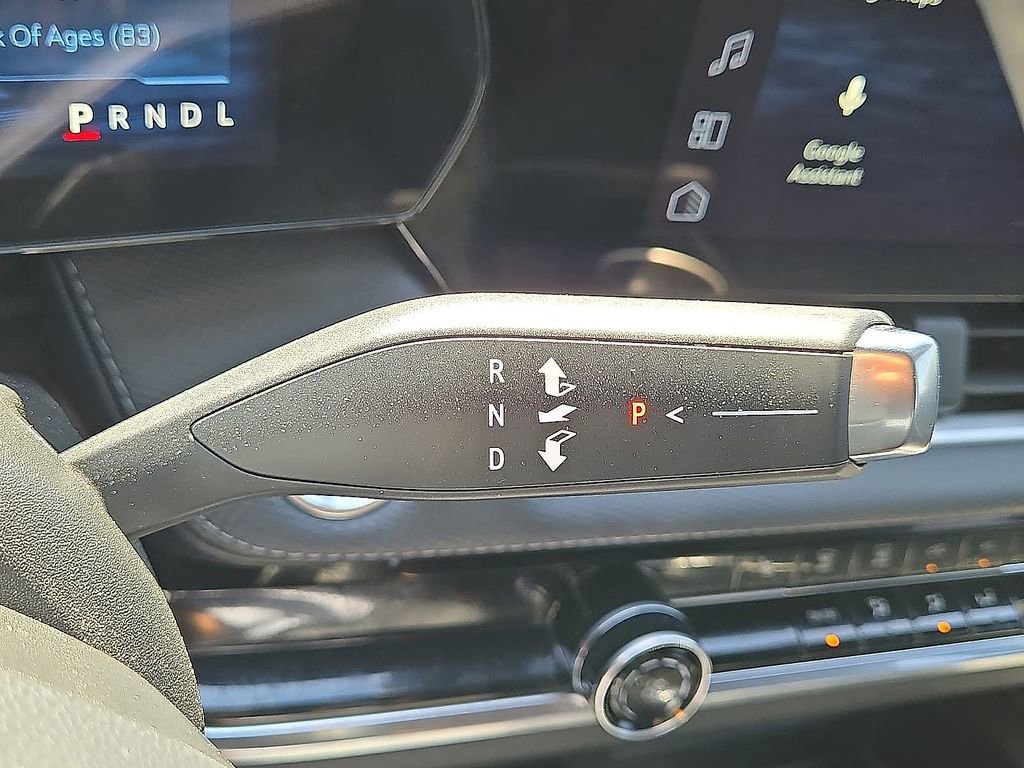 Used 2025 Chevrolet Equinox LT AWD/4WD image 30