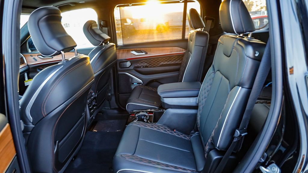 New 2026 Jeep Grand Cherokee L Summit image 22