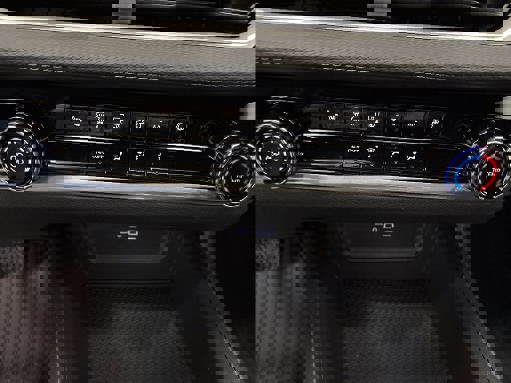 New 2026 Chevrolet Equinox LT w/ LPO, Floor Liner Package image 20