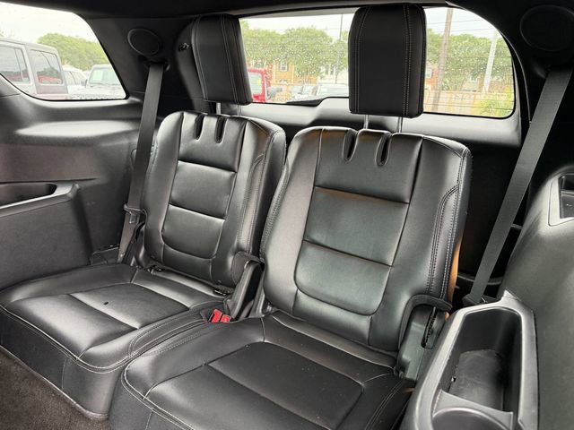 Used 2016 Ford Explorer Limited w/ Equipment Group 301A FWD image 18