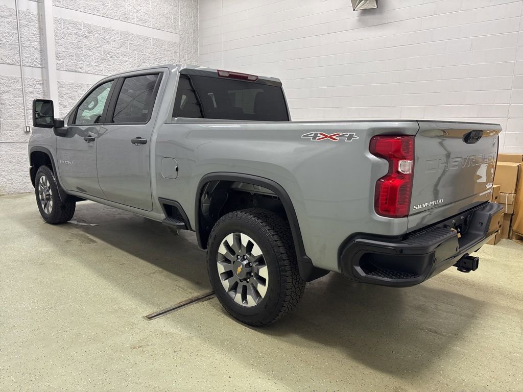 Used 2024 Chevrolet Silverado 2500 Custom w/ Custom Value Package image 7