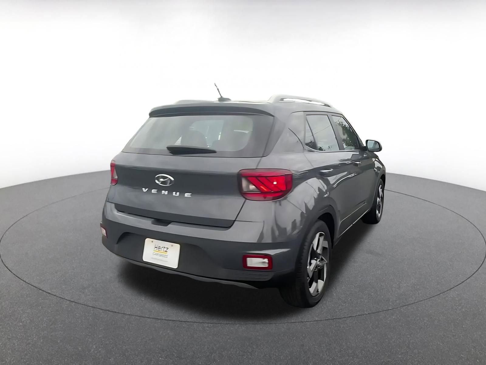 Used 2025 Hyundai Venue SEL image 14