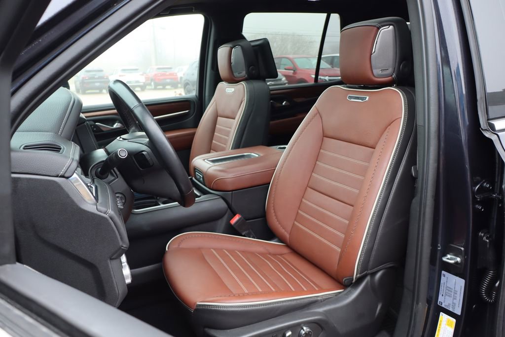 Used 2023 GMC Yukon Denali Ultimate image 15