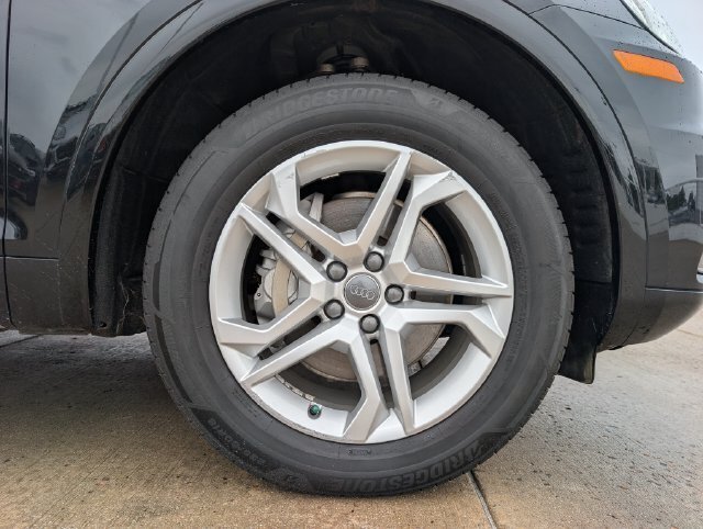 Used 2019 Audi Q5 2.0T Premium w/ Convenience Package AWD/4WD image 13