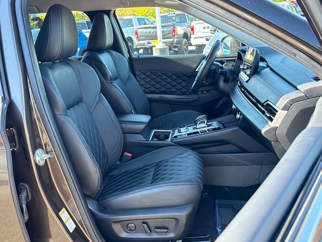 Used 2023 Mitsubishi Outlander SEL AWD/4WD image 25