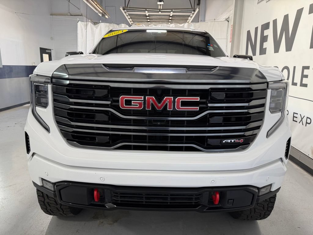 Used 2024 GMC Sierra 1500 AT4 w/ Technology Package AWD/4WD image 38
