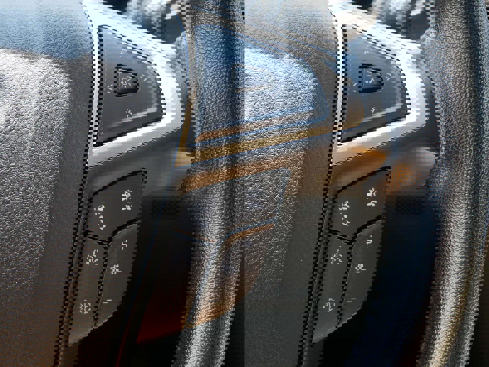 Used 2021 Ford Edge SEL w/ Convenience Package image 26