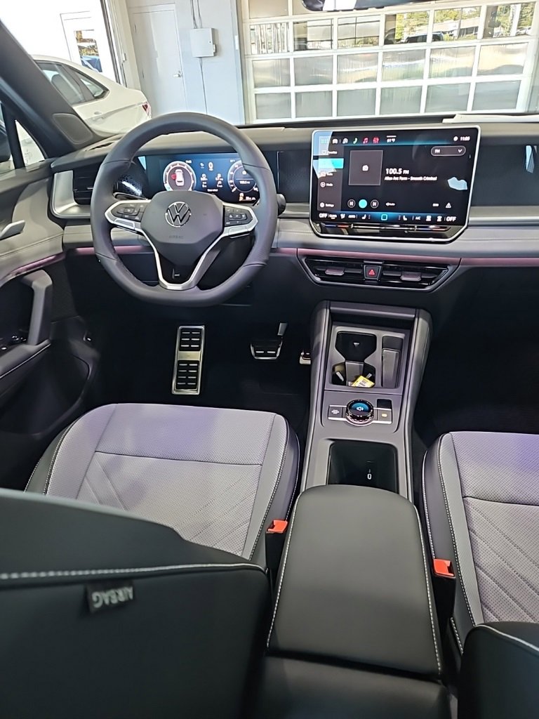 New 2026 Volkswagen Tiguan SE R-Line image 25