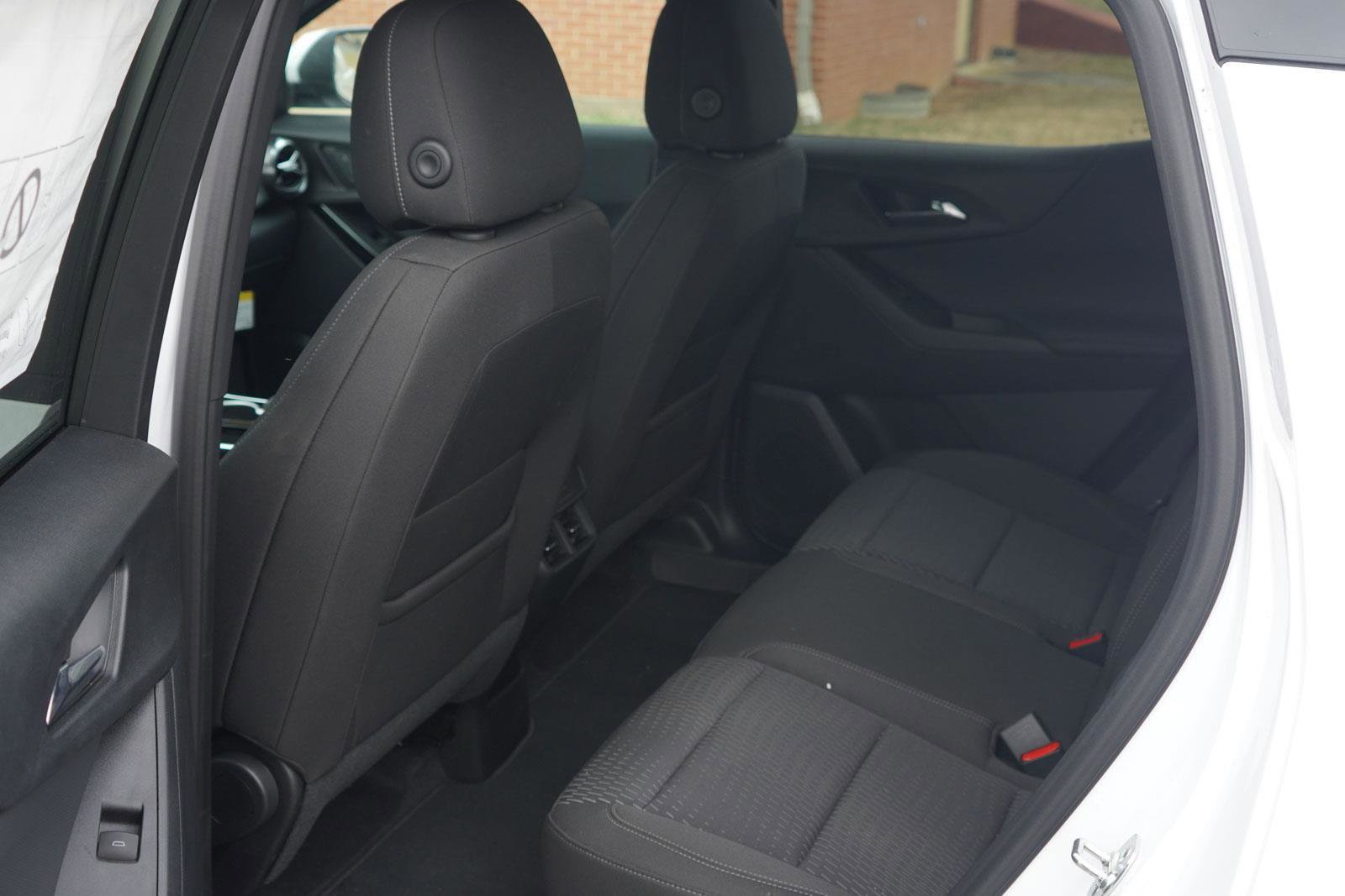 New 2025 Chevrolet Equinox LT w/ Safety and Technology Package image 27