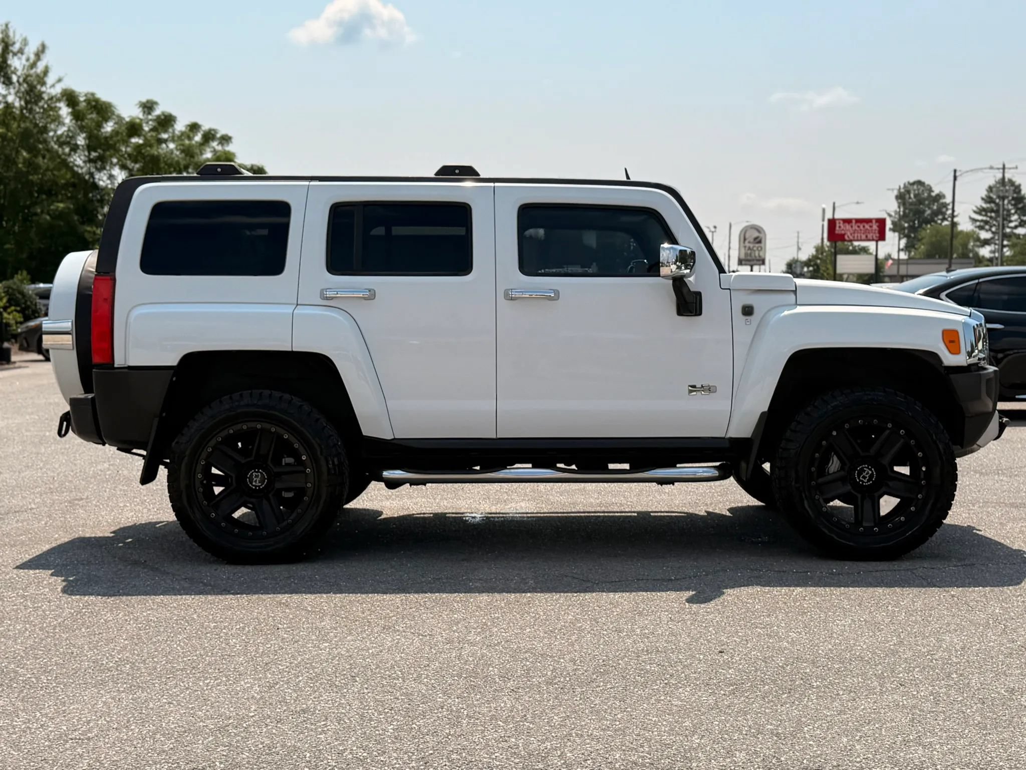 Used 2009 HUMMER H3 Luxury AWD/4WD image 10