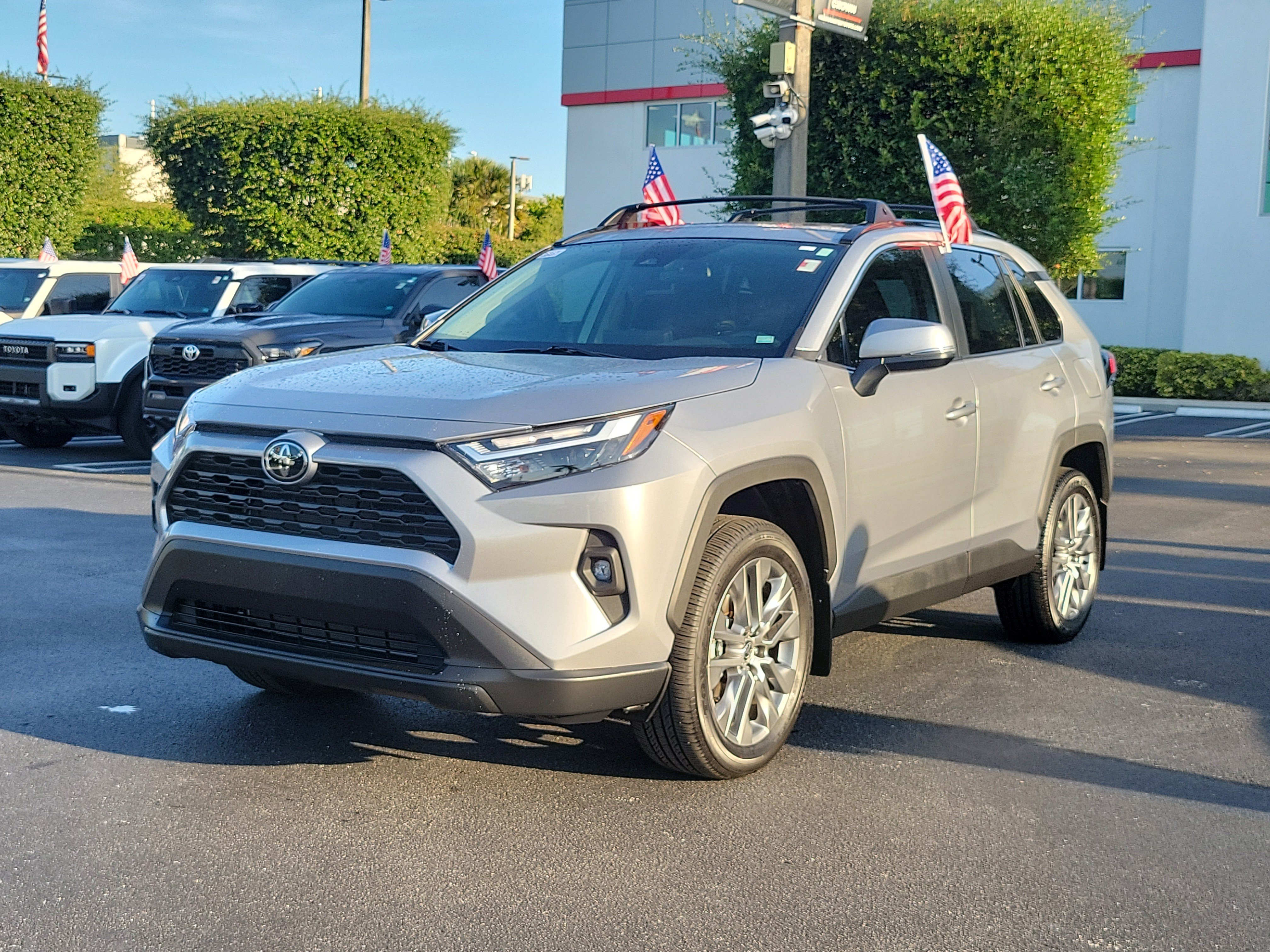 Used 2025 Toyota RAV4 XLE Premium FWD image 6