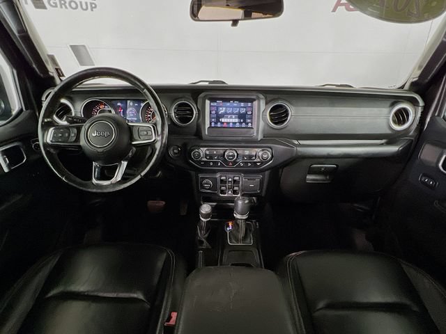Used 2019 Jeep Wrangler Unlimited Sahara w/ Dual Top Group AWD/4WD image 24