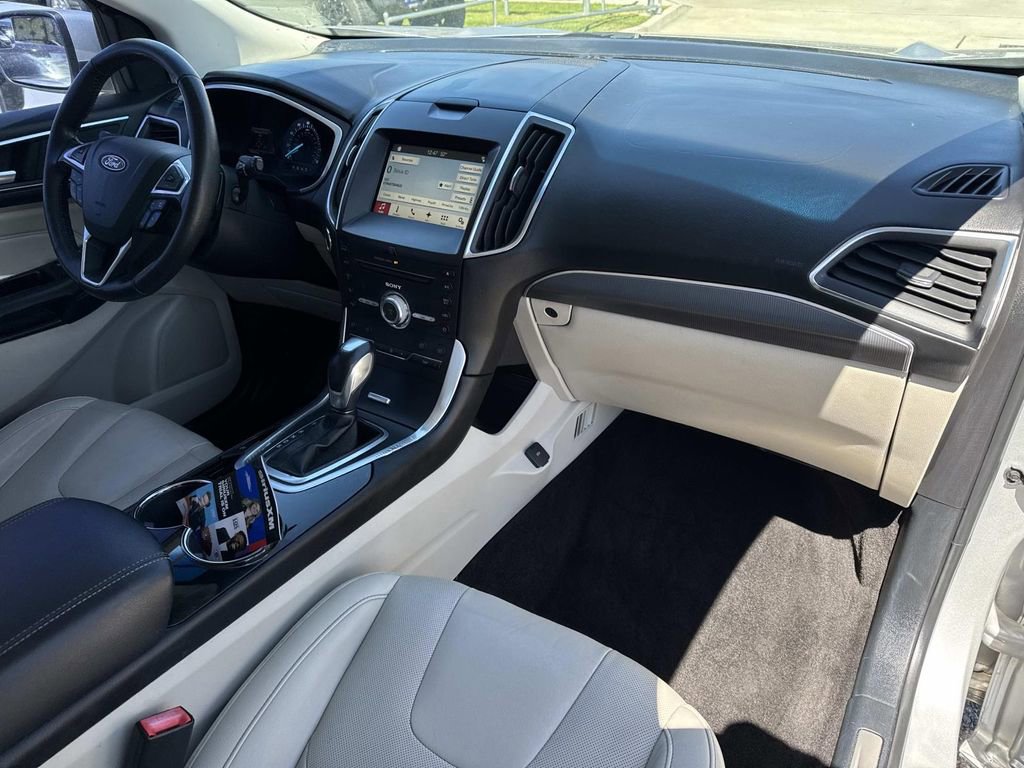 Used 2018 Ford Edge Titanium w/ Equipment Group 301A image 15