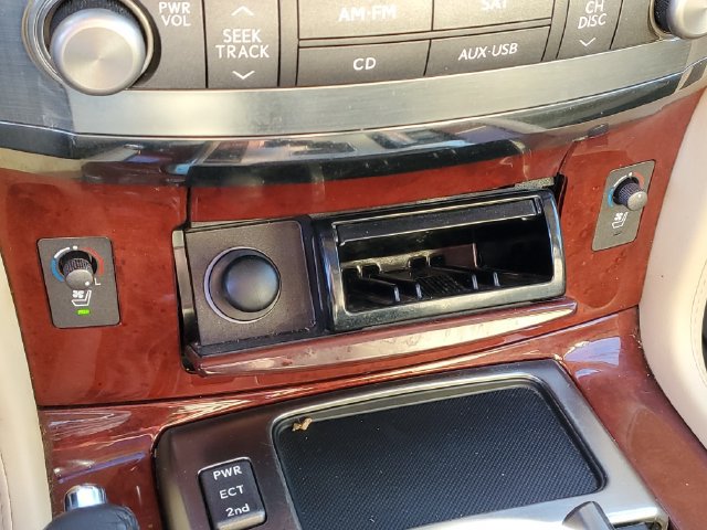 Used 2011 Lexus LX 570 4WD image 27