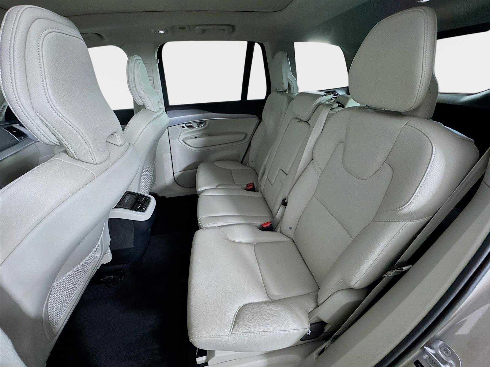 Used 2023 Volvo XC90 B5 Core w/ Climate Package image 24