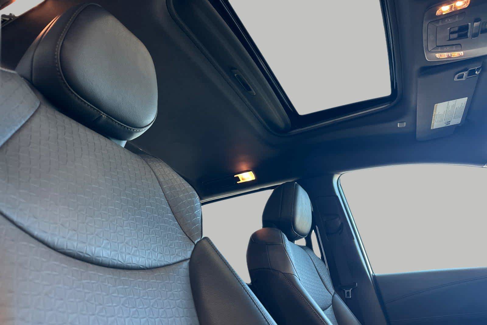 Used 2022 Toyota Sienna XLE Woodland Edition AWD/4WD image 20